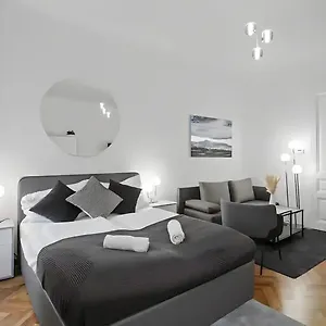 Apartment, Central, 2 Min To U1 Keplerplatz , Vienna Austria