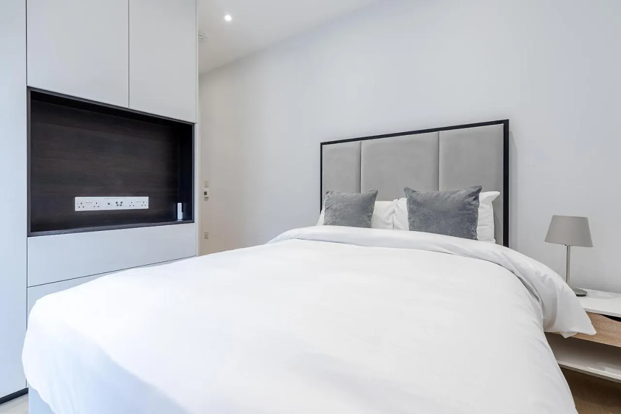 Stayinn Aldgate London